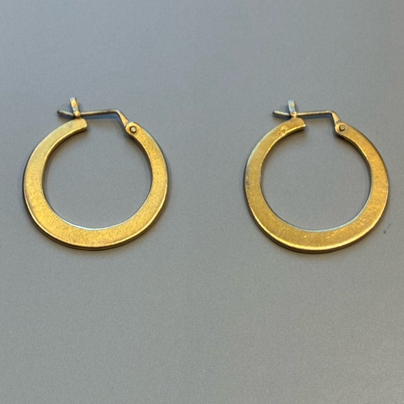 Jane Diaz hoop earrings - Picture 4 of 5